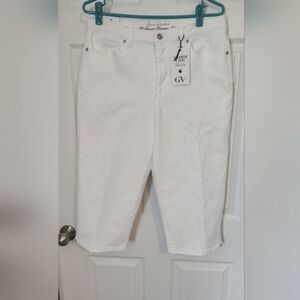 NWT Gloria Vanderbilt Amanda Capri